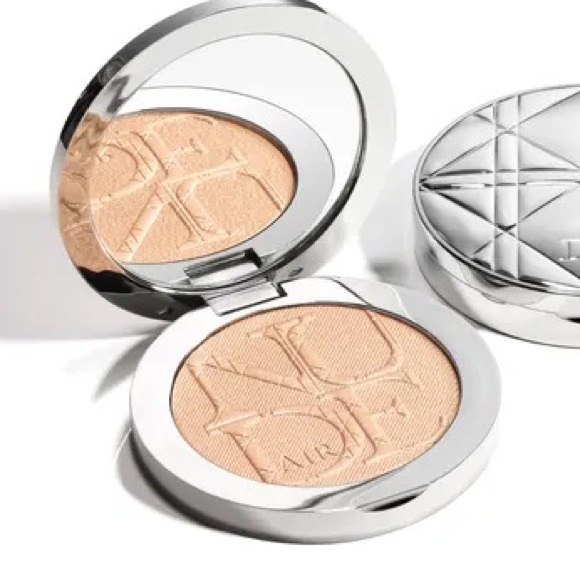 Diorskin Nude Air Luminizer Shimmering Sculpting Powder in 004 BNIB HTF - Picture 2 of 2